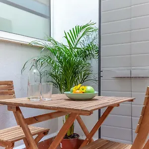 Apartamento Pasaje Amores Iz. · Tranquilidad Y Vida Cultural En Centro 4px