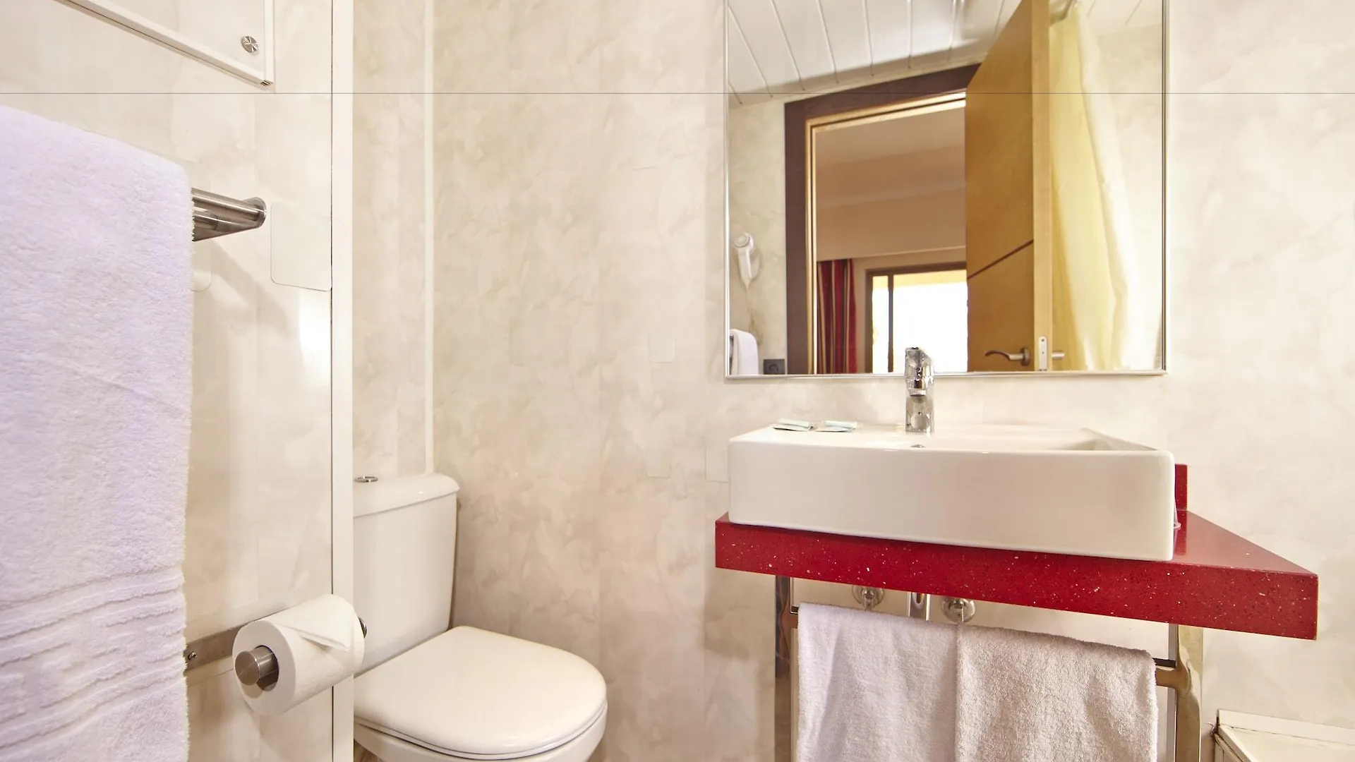 Hotel Mll Caribbean Bay El Arenal  3*, El Arenal (Mallorca)