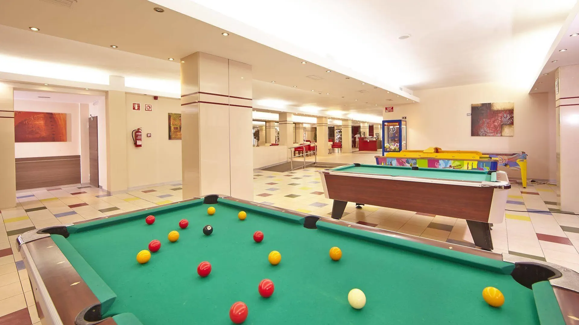 Hotel Mll Caribbean Bay El Arenal   El Arenal (Mallorca)
